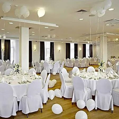 Mercure Wiazowna Brant Hotel