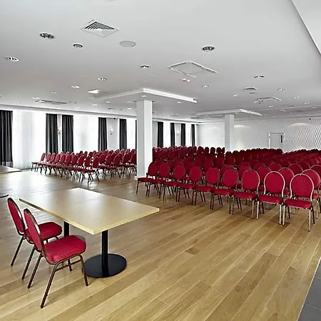 Mercure Wiazowna Brant 4*
