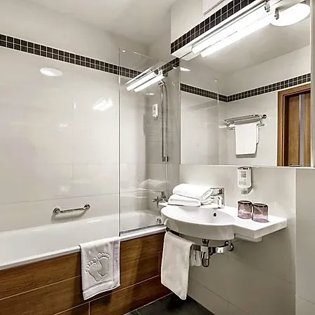 Mercure Wiazowna Brant 4*