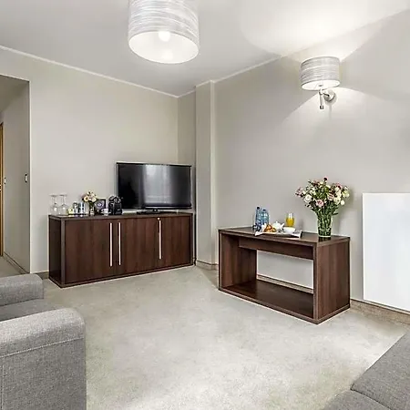 Mercure Wiazowna Brant 4* Józefów