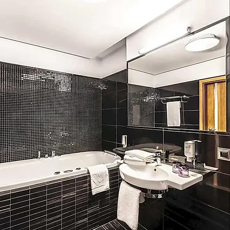 Ξενοδοχείο Mercure Wiazowna Brant 4*